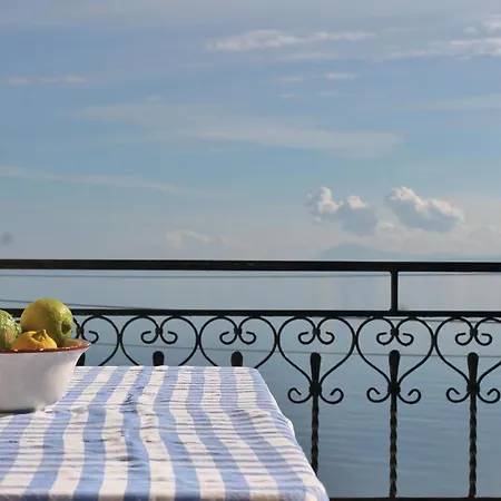 Cozy In Loutra Aidipsou With Wifi Casa vacanze
